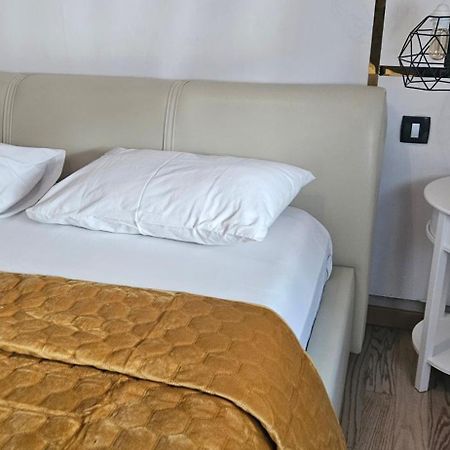 Apartment Gold & Gray Задар Екстериор снимка